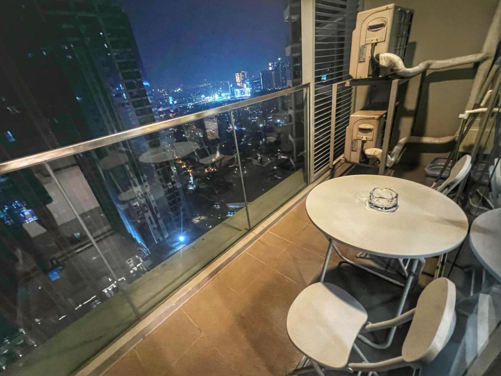따구익 Eg Private House -Bgc Uptown 아파트 호텔 외부 사진
