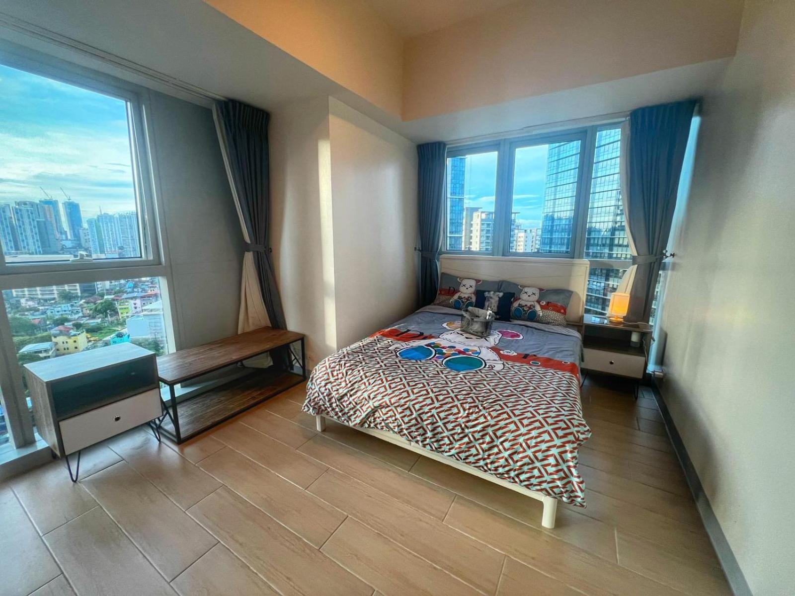 따구익 Eg Private House -Bgc Uptown 아파트 호텔 외부 사진